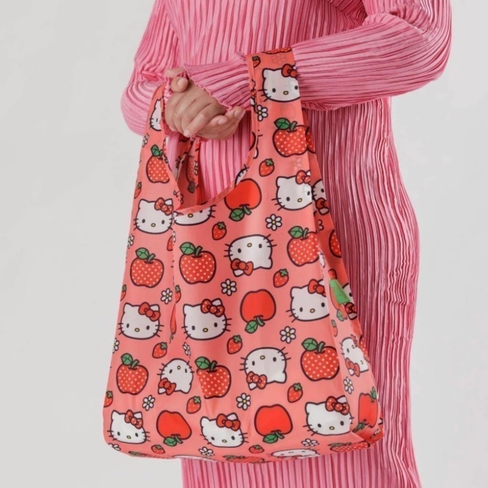 NWT Baggu Hello Kitty Standard Bag Apple - Picture 5 of 7